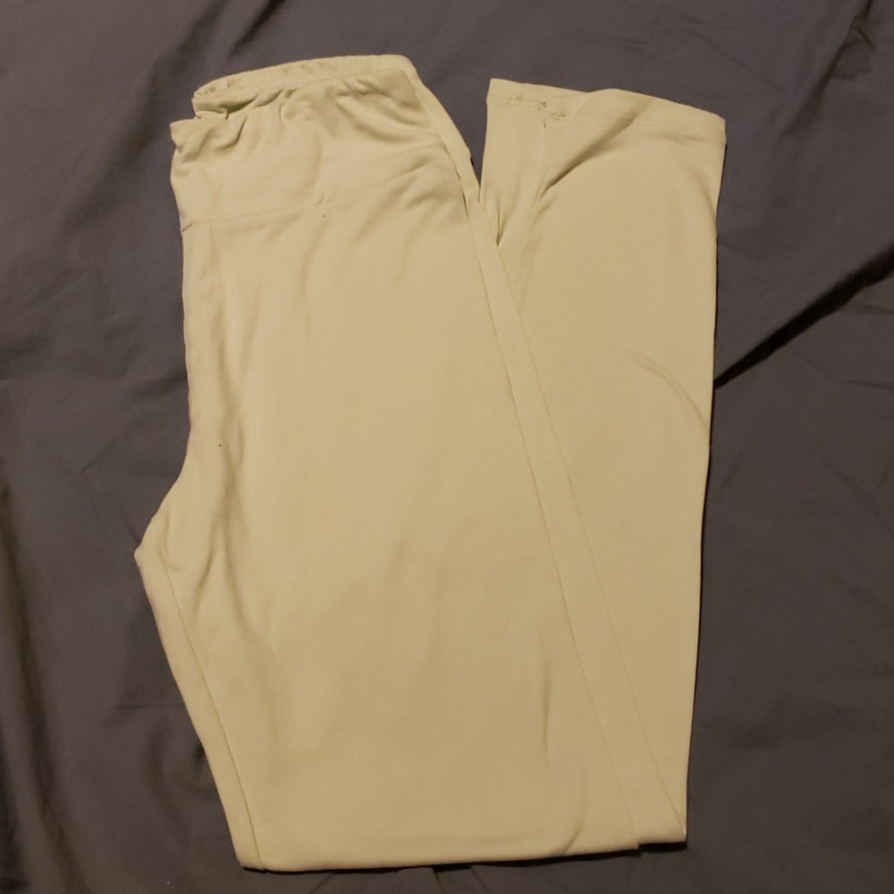Lularoe OS very pale mint legging